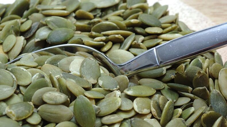 Os remedios para a prostatite prepáranse a partir de sementes de cabaza peladas e secas